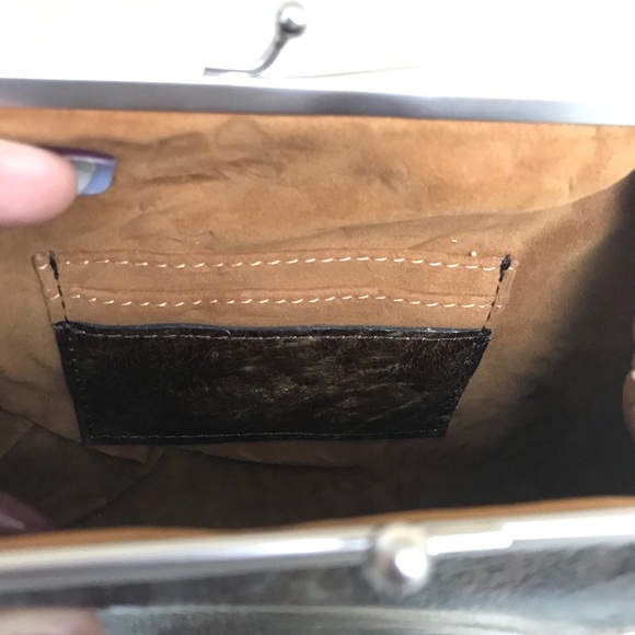 Patricia Nash Tooled Turquoise Wristlet - Picture 8 of 9